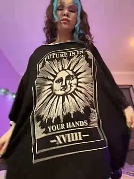 Snapshot of MaddisonHaas chatting on February 21, 11:21 pm MaddisonHaas online show from February 21, 11:21 pm