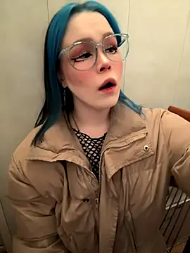 Snapshot of MaddisonHaas chatting on November 13, 9:51 pm MaddisonHaas online show from November 13, 9:51 pm