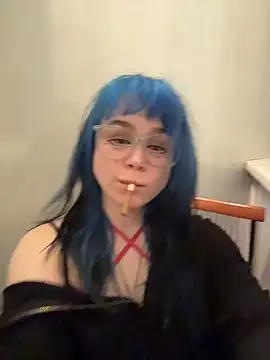 MaddisonHaas online show from April 18, 7:07 pm