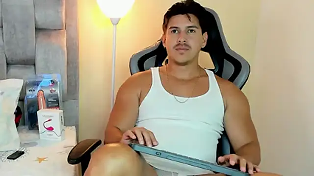 victor vixen online show from April 10, 10:17 pm