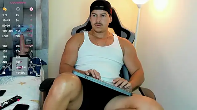 victor vixen online show from March 23, 8:08 pm