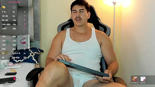 victor vixen online show from January 7, 8:03 pm