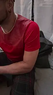 Snapshot of KySir1990 chatting on November 19, 11:05 pm KySir1990 online show from November 19, 11:05 pm