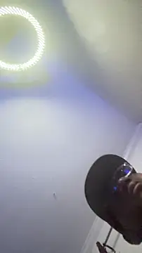 Snapshot of KySir1990 chatting on November 29, 3:17 am KySir1990 online show from November 29, 3:17 am