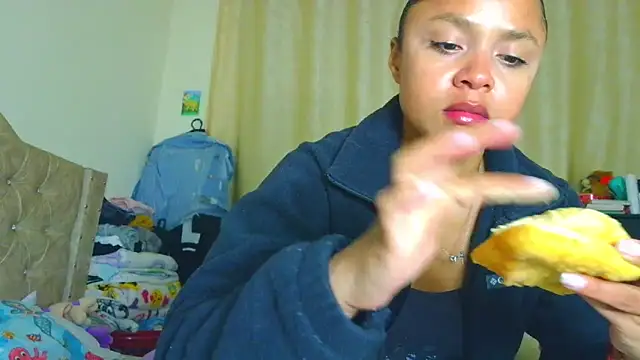 Samary thomas online show from May 14, 1:46 am
