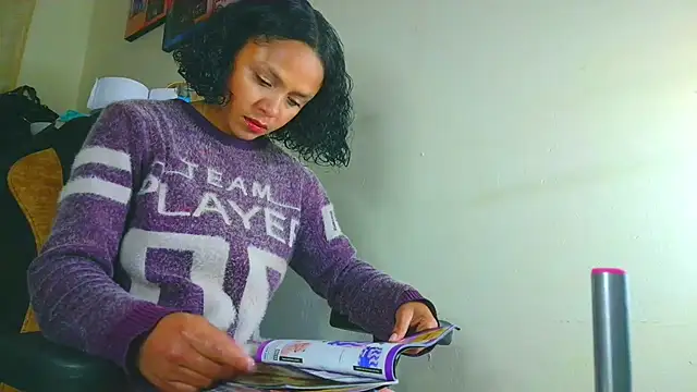 Samary thomas online show from April 10, 1:01 am