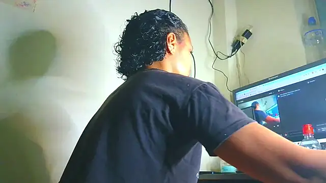 Snapshot of Samary_thomas chatting on July 8, 2:46 am Samary thomas online show from July 8, 2:46 am