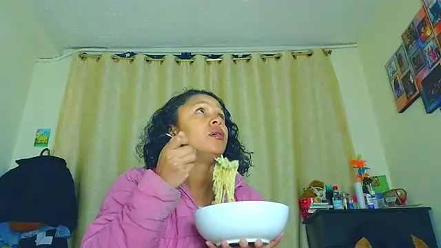 Samary thomas online show from May 24, 12:21 am