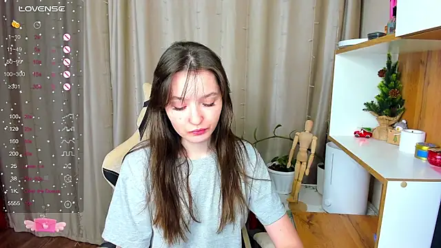 Snapshot of Fairyy_Moon chatting on January 17, 11:27 am Fairyy Moon online show from January 17, 11:27 am