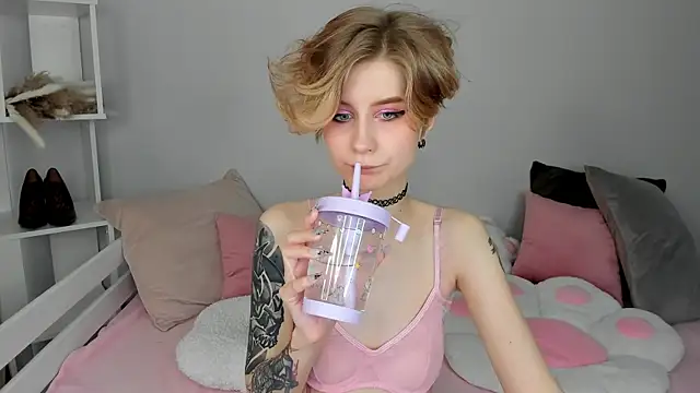 Angel Jules online show from March 11, 3:58 am