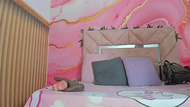 Taylor  cooper online show from January 9, 6:37 pm