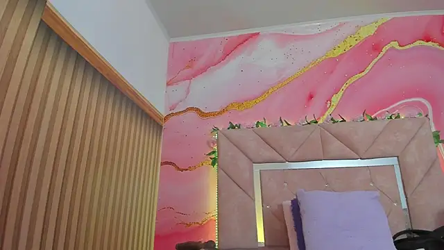 Taylor  cooper online show from April 9, 6:36 pm