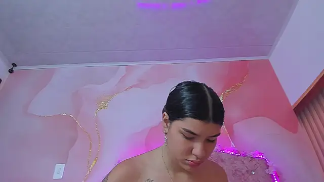 Taylor  cooper online show from September 22, 6:58 pm