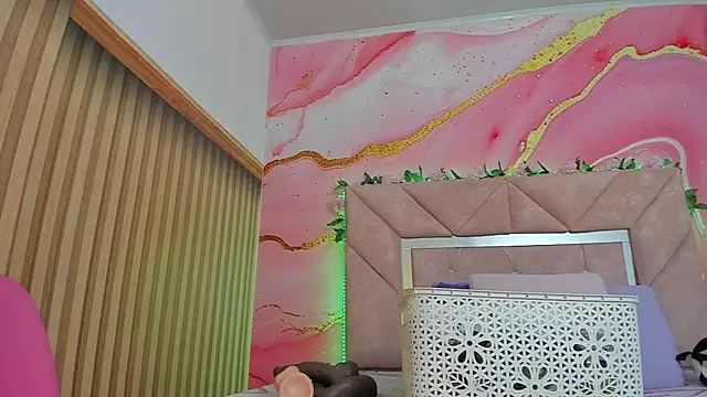 Taylor  cooper online show from April 15, 6:34 pm