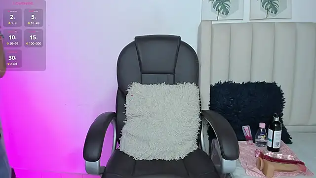 Marian Boobs online show from December 3, 7:13 pm