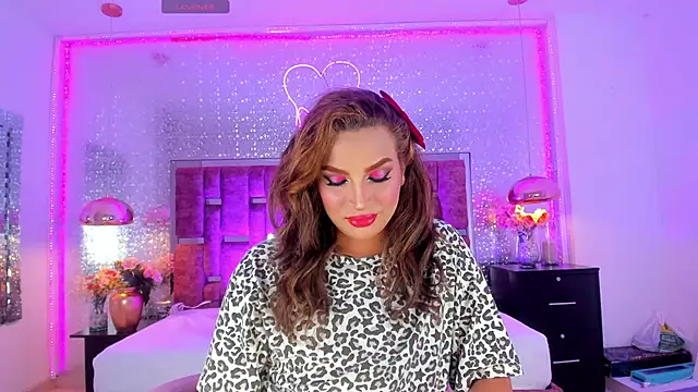 KylieVictoria online show from November 27, 4:13 am