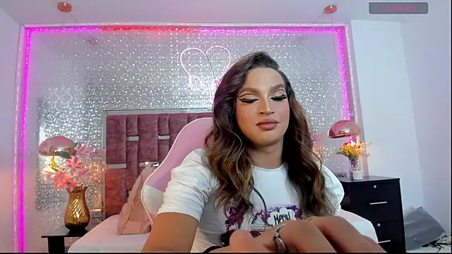 Snapshot of KylieVictoria chatting on September 13, 4:56 am KylieVictoria online show from September 13, 4:56 am