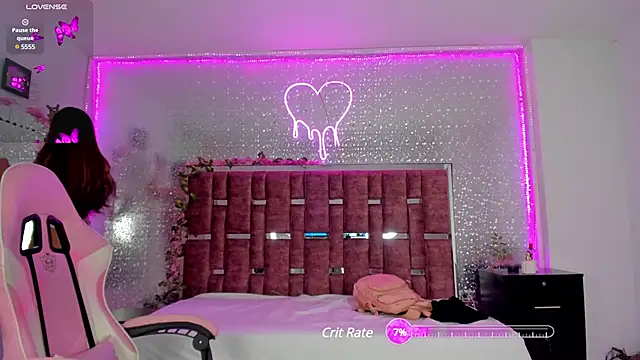 Snapshot of KylieVictoria chatting on March 21, 2:18 am KylieVictoria online show from March 21, 2:18 am