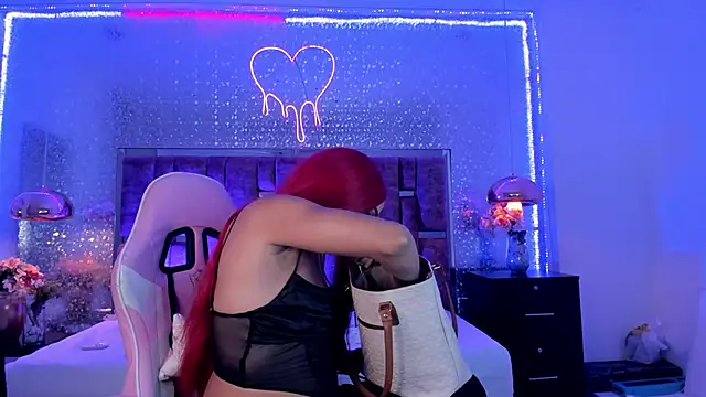 KylieVictoria online show from December 4, 4:33 am