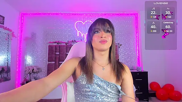 Snapshot of KylieVictoria chatting on February 9, 4:57 am KylieVictoria online show from February 9, 4:57 am