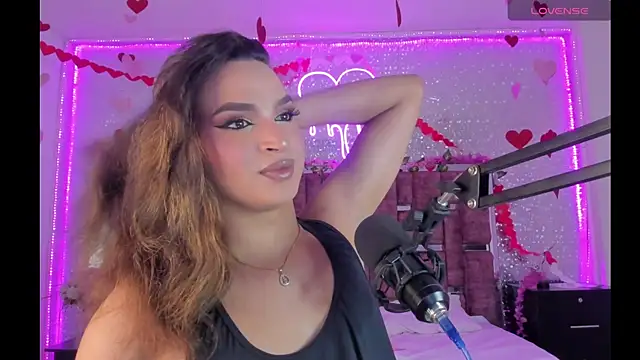 Snapshot of KylieVictoria chatting on February 15, 4:14 am KylieVictoria online show from February 15, 4:14 am