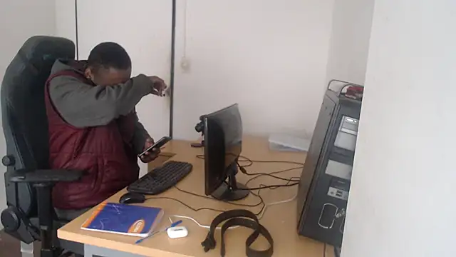 Snapshot of Mastertopdome chatting on July 4, 4:00 pm Mastertopdome online show from July 4, 4:00 pm