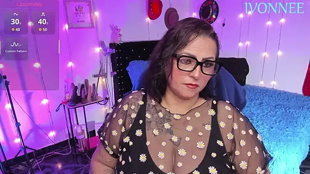 Ivonnee   online show from February 7, 10:12 am