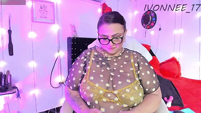 Ivonnee   online show from March 17, 2:36 am