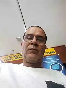 Snapshot of barboza991 chatting on February 4, 5:41 pm barboza991 online show from February 4, 5:41 pm