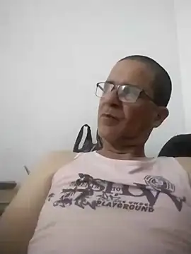 Snapshot of barboza991 chatting on February 8, 11:24 pm barboza991 online show from February 8, 11:24 pm