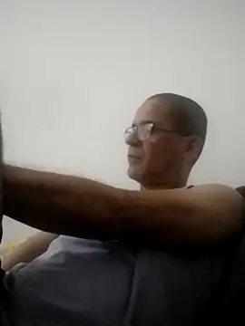 Snapshot of barboza991 chatting on February 17, 7:11 pm barboza991 online show from February 17, 7:11 pm