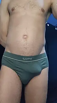 Snapshot of boyminerin00 chatting on November 10, 1:21 am boyminerin00 online show from November 10, 1:21 am