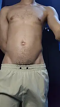 Snapshot of boyminerin00 chatting on December 2, 2:23 am boyminerin00 online show from December 2, 2:23 am