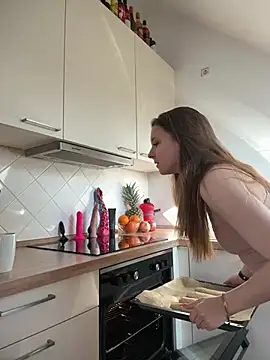 Izzy Inked online show from March 21, 8:06 am