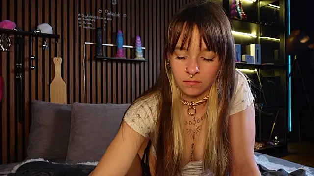 Izzy Inked online show from March 23, 2:17 pm