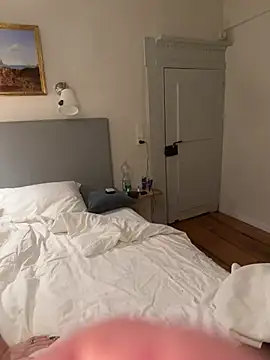 Izzy Inked online show from January 9, 6:26 pm