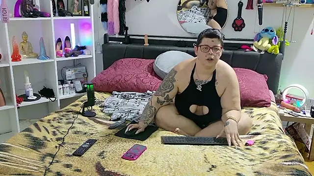 SunshineLexi online show from January 8, 2:56 pm