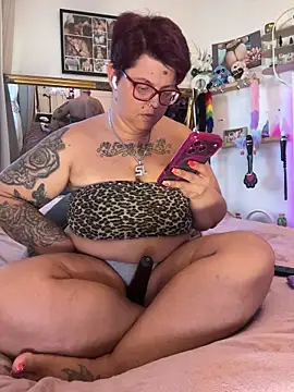 SunshineLexi online show from April 24, 6:26 am