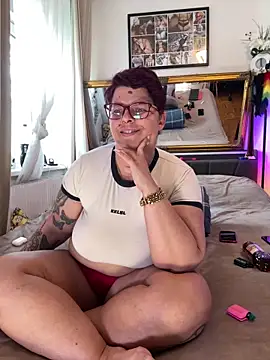 SunshineLexi online show from April 11, 7:16 am