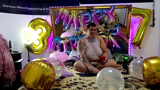 SunshineLexi online show from October 28, 3:22 pm