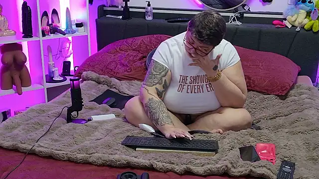 SunshineLexi online show from January 9, 7:10 pm