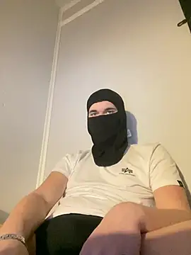 Snapshot of kevin344112 chatting on February 1, 11:48 pm kevin344112 online show from February 1, 11:48 pm