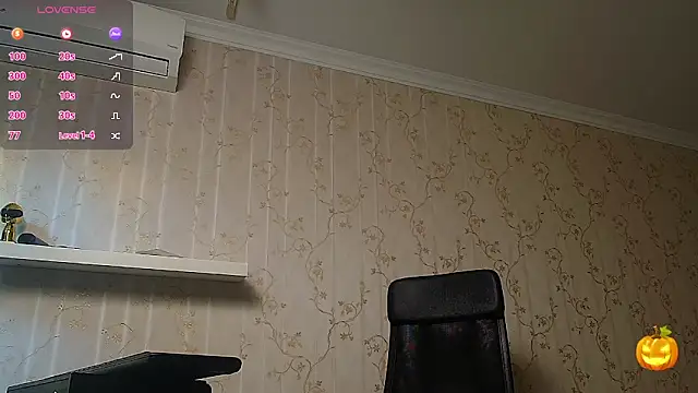 Snapshot of MateoBenjaminX chatting on October 31, 5:48 am MateoBenjaminX online show from October 31, 5:48 am