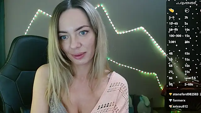 Snapshot of Daria_Spring chatting on February 12, 10:15 pm Daria Spring online show from February 12, 10:15 pm
