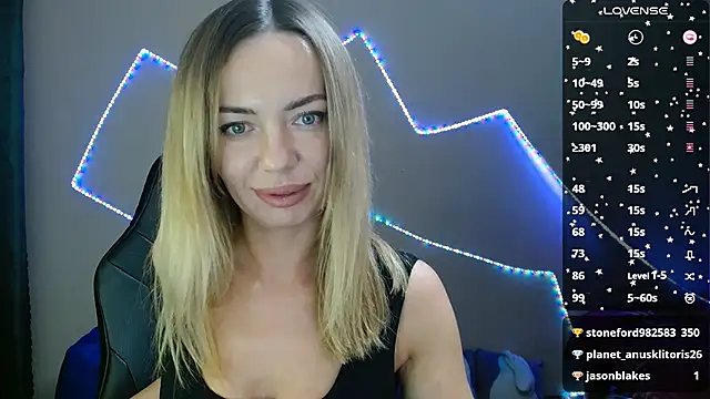Snapshot of Daria_Spring chatting on February 20, 9:53 pm Daria Spring online show from February 20, 9:53 pm