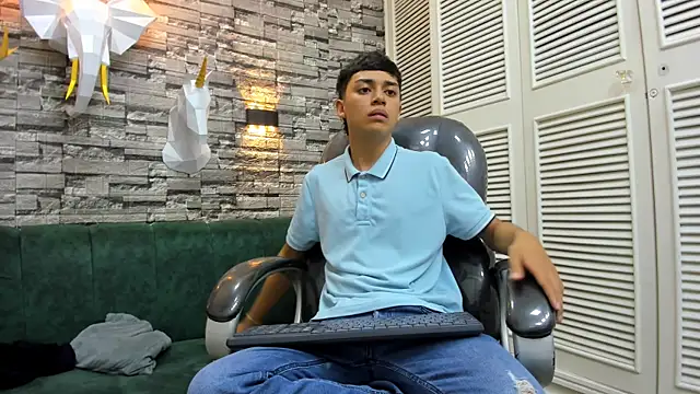 DamiBright online show from October 18, 5:26 pm