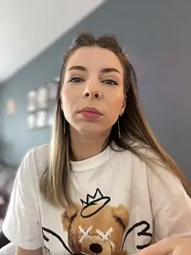 Mia Ethan online show from May 19, 6:42 am