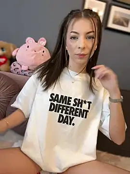 Mia Ethan online show from February 27, 8:56 am