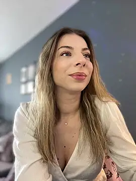 Mia Ethan online show from March 28, 8:04 am