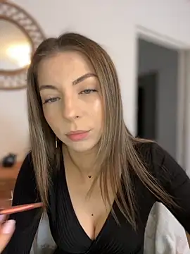 Mia Ethan online show from November 2, 7:35 am